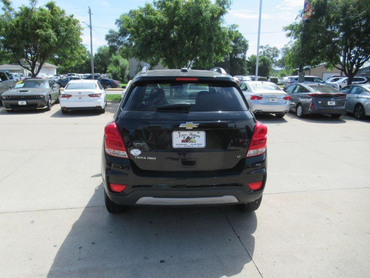 2020 BLACK CHEVROLET TRAX 1LT (3GNCJPSB2LL) with an 1.4L engine, Automatic transmission, located at 908 SE 14th Street, Des Moines, IA, 50317, (515) 281-0330, 41.580303, -93.597046 - Photo#5