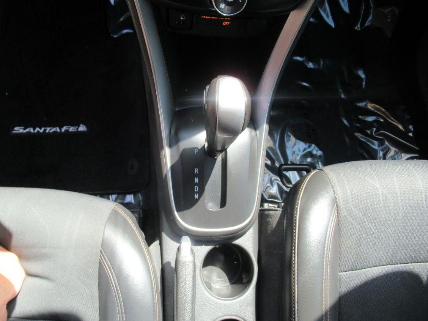 2020 BLACK CHEVROLET TRAX 1LT (3GNCJPSB2LL) with an 1.4L engine, Automatic transmission, located at 908 SE 14th Street, Des Moines, IA, 50317, (515) 281-0330, 41.580303, -93.597046 - Photo#19