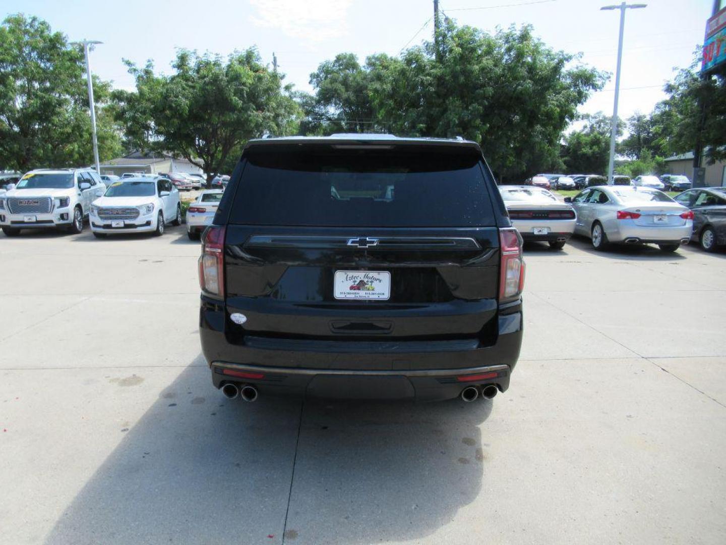 2022 BLACK CHEVROLET TAHOE Z71 (1GNSKPKL5NR) with an 6.2L engine, Automatic transmission, located at 908 SE 14th Street, Des Moines, IA, 50317, (515) 281-0330, 41.580303, -93.597046 - Photo#5