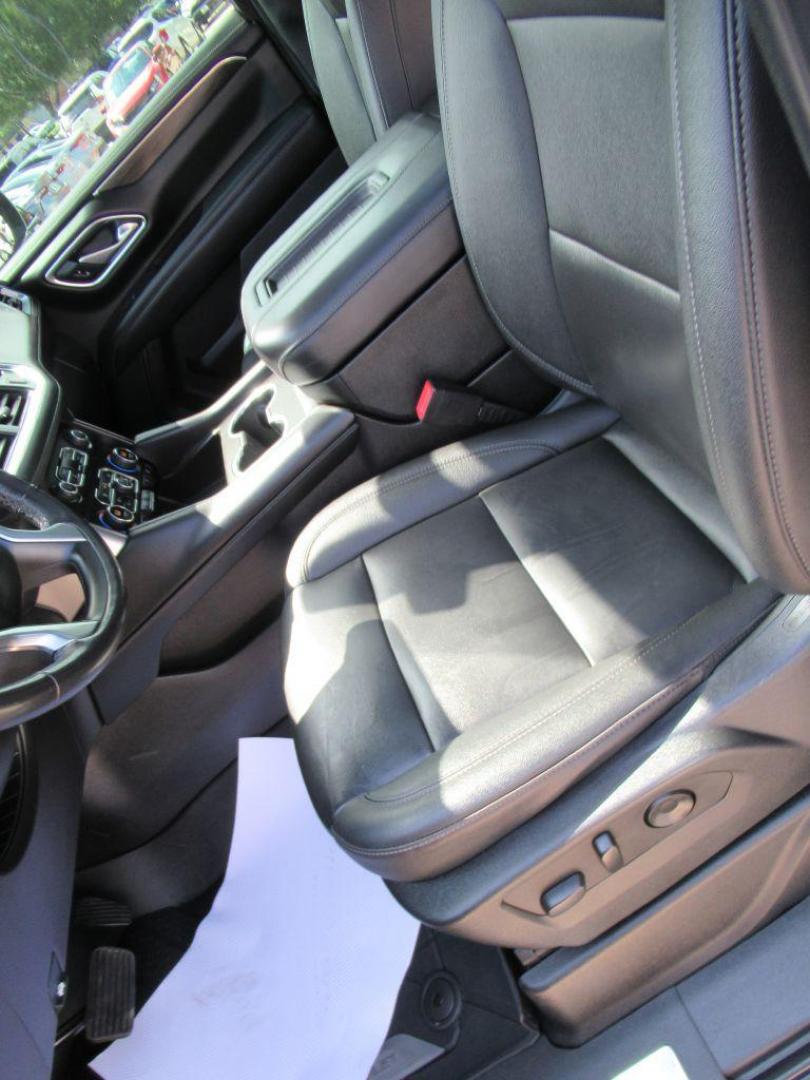 2022 BLACK CHEVROLET TAHOE Z71 (1GNSKPKL5NR) with an 6.2L engine, Automatic transmission, located at 908 SE 14th Street, Des Moines, IA, 50317, (515) 281-0330, 41.580303, -93.597046 - Photo#17