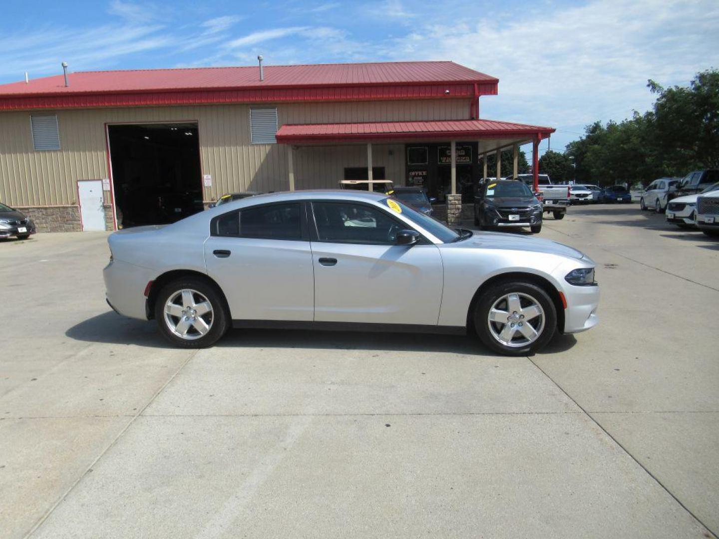 2018 SILVER DODGE CHARGER POLICE (2C3CDXKT1JH) with an 5.7L engine, Automatic transmission, located at 908 SE 14th Street, Des Moines, IA, 50317, (515) 281-0330, 41.580303, -93.597046 - Photo#3