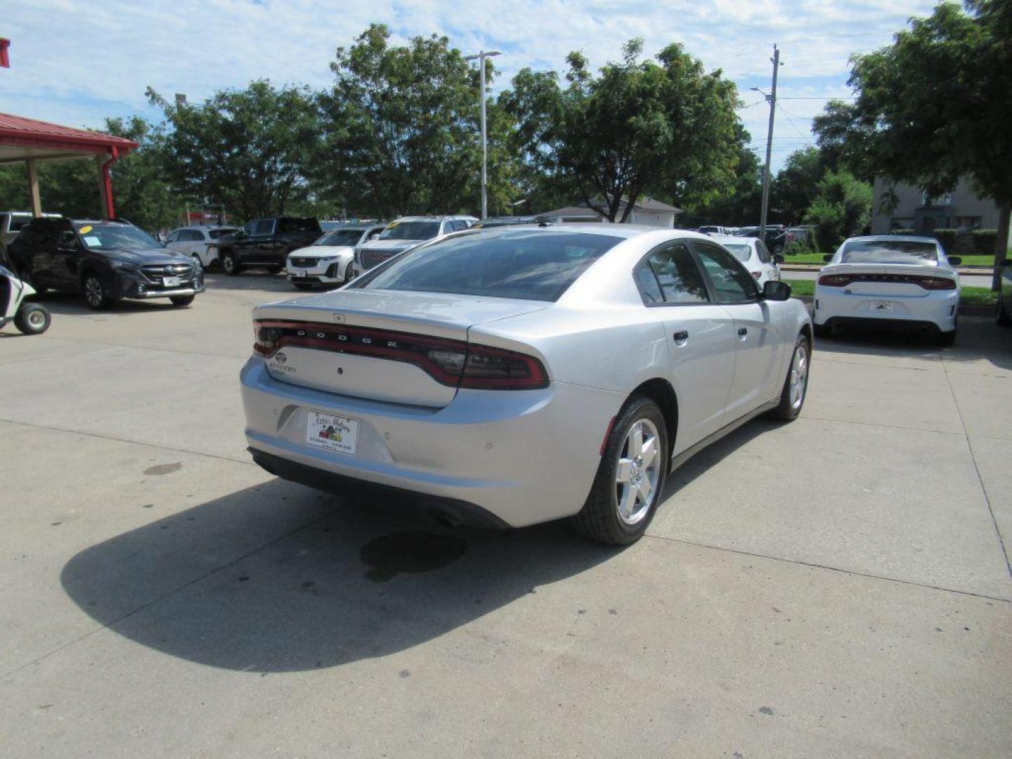 2018 SILVER DODGE CHARGER POLICE (2C3CDXKT1JH) with an 5.7L engine, Automatic transmission, located at 908 SE 14th Street, Des Moines, IA, 50317, (515) 281-0330, 41.580303, -93.597046 - Photo#4