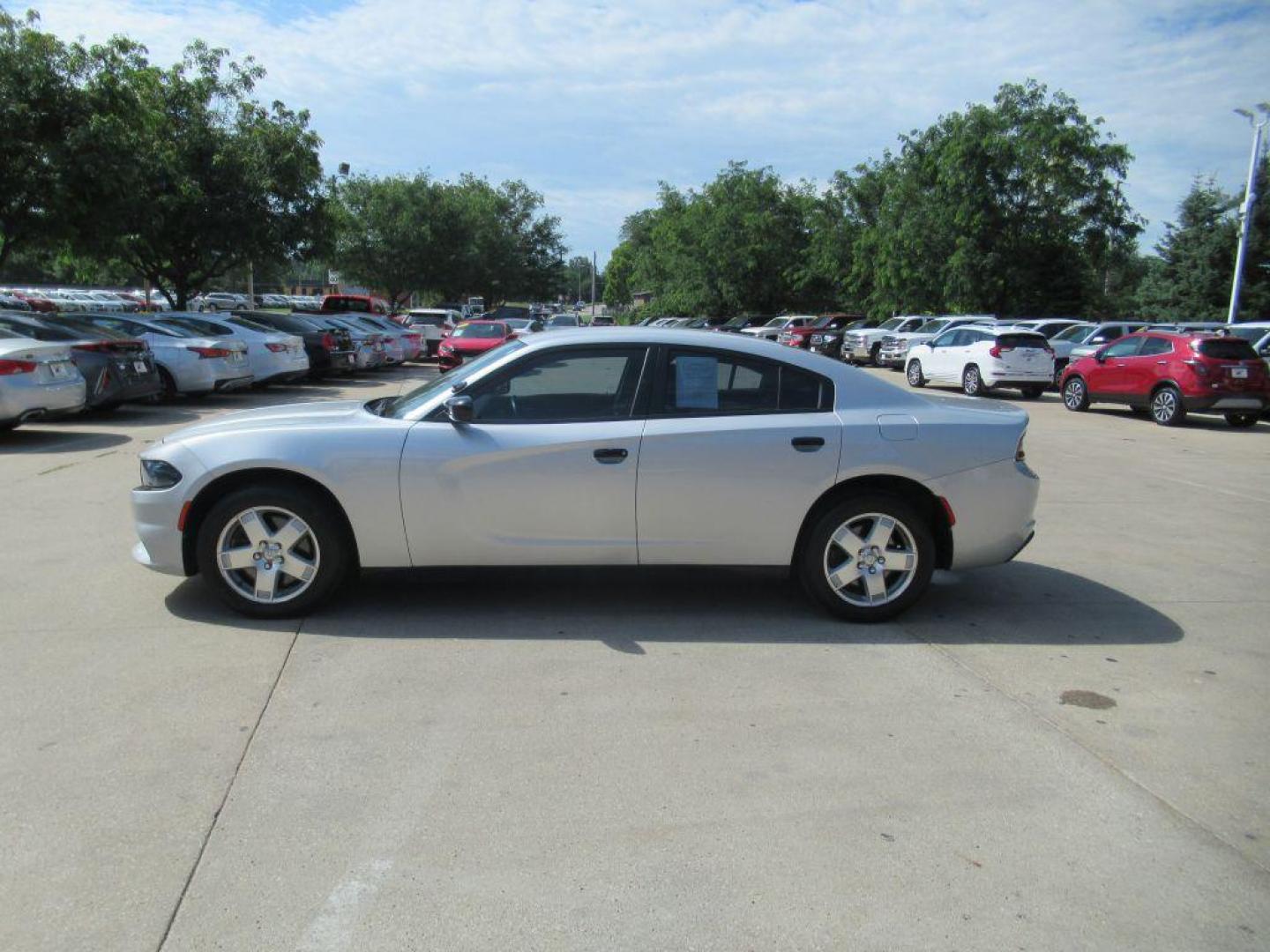 2018 SILVER DODGE CHARGER POLICE (2C3CDXKT1JH) with an 5.7L engine, Automatic transmission, located at 908 SE 14th Street, Des Moines, IA, 50317, (515) 281-0330, 41.580303, -93.597046 - Photo#7