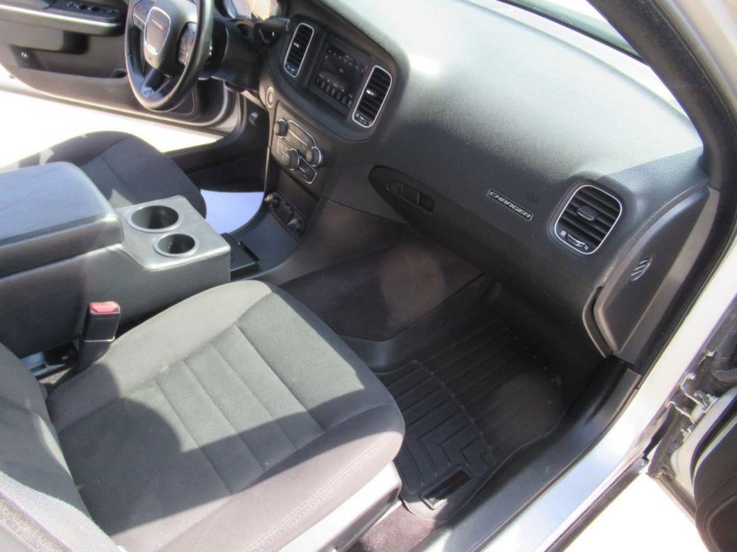 2018 SILVER DODGE CHARGER POLICE (2C3CDXKT1JH) with an 5.7L engine, Automatic transmission, located at 908 SE 14th Street, Des Moines, IA, 50317, (515) 281-0330, 41.580303, -93.597046 - Photo#13