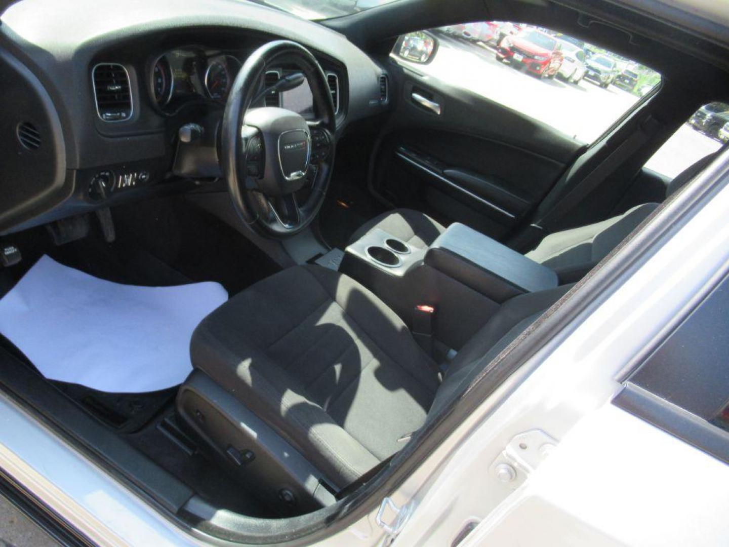 2018 SILVER DODGE CHARGER POLICE (2C3CDXKT1JH) with an 5.7L engine, Automatic transmission, located at 908 SE 14th Street, Des Moines, IA, 50317, (515) 281-0330, 41.580303, -93.597046 - Photo#25