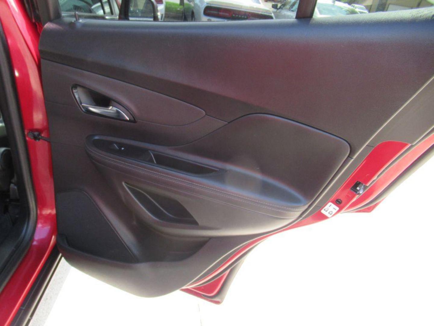 2018 RED BUICK ENCORE PREFERRED II (KL4CJFSB1JB) with an 1.4L engine, Automatic transmission, located at 908 SE 14th Street, Des Moines, IA, 50317, (515) 281-0330, 41.580303, -93.597046 - Photo#11