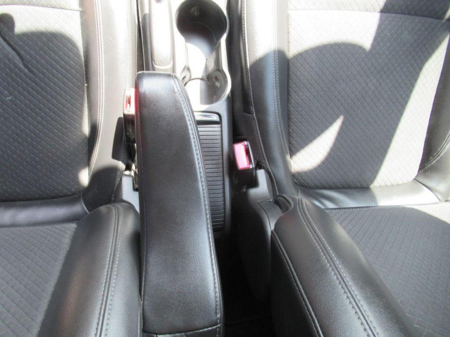 2018 RED BUICK ENCORE PREFERRED II (KL4CJFSB1JB) with an 1.4L engine, Automatic transmission, located at 908 SE 14th Street, Des Moines, IA, 50317, (515) 281-0330, 41.580303, -93.597046 - Photo#18