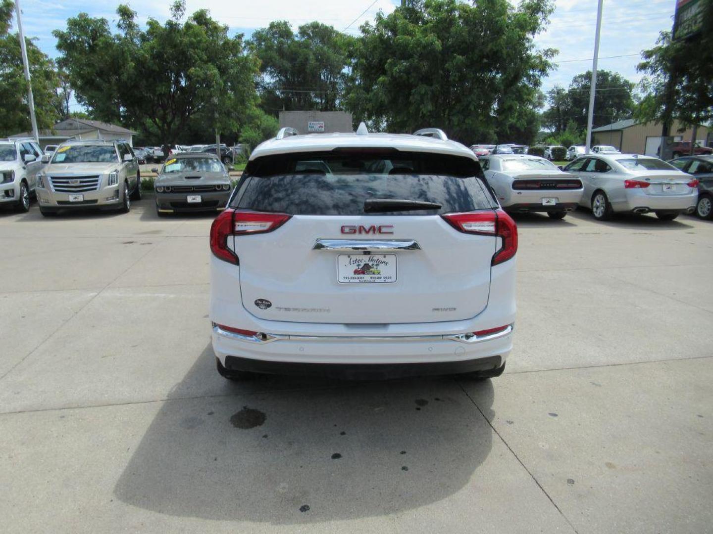 2022 WHITE GMC TERRAIN DENALI (3GKALXEV4NL) with an 1.5L engine, Automatic transmission, located at 908 SE 14th Street, Des Moines, IA, 50317, (515) 281-0330, 41.580303, -93.597046 - Photo#5