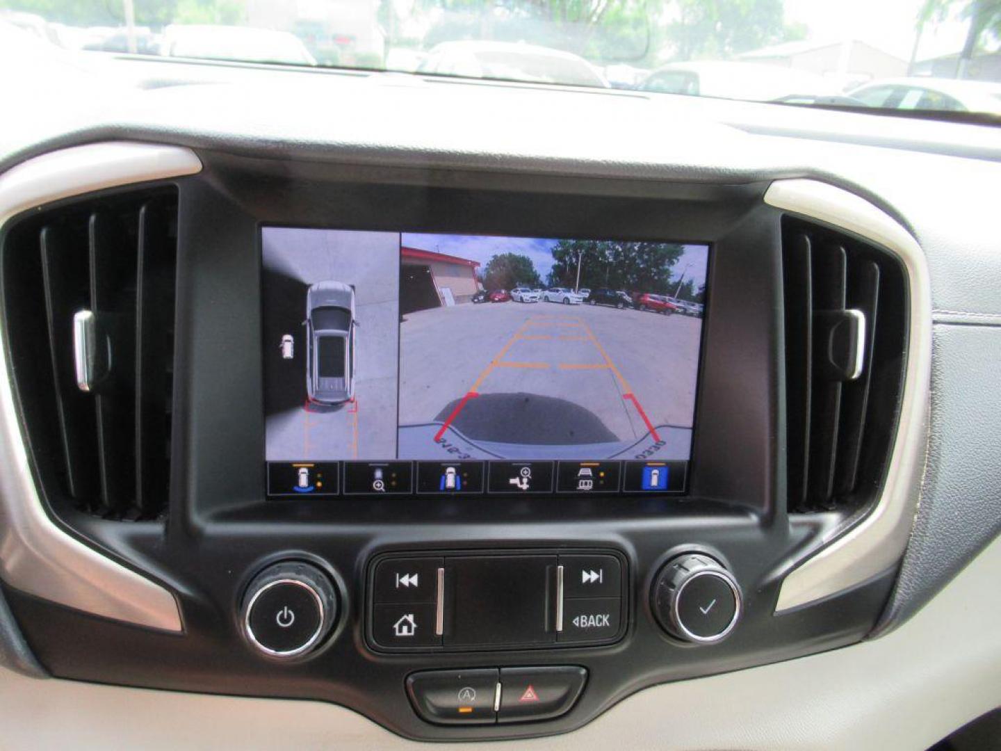 2022 WHITE GMC TERRAIN DENALI (3GKALXEV4NL) with an 1.5L engine, Automatic transmission, located at 908 SE 14th Street, Des Moines, IA, 50317, (515) 281-0330, 41.580303, -93.597046 - Photo#22