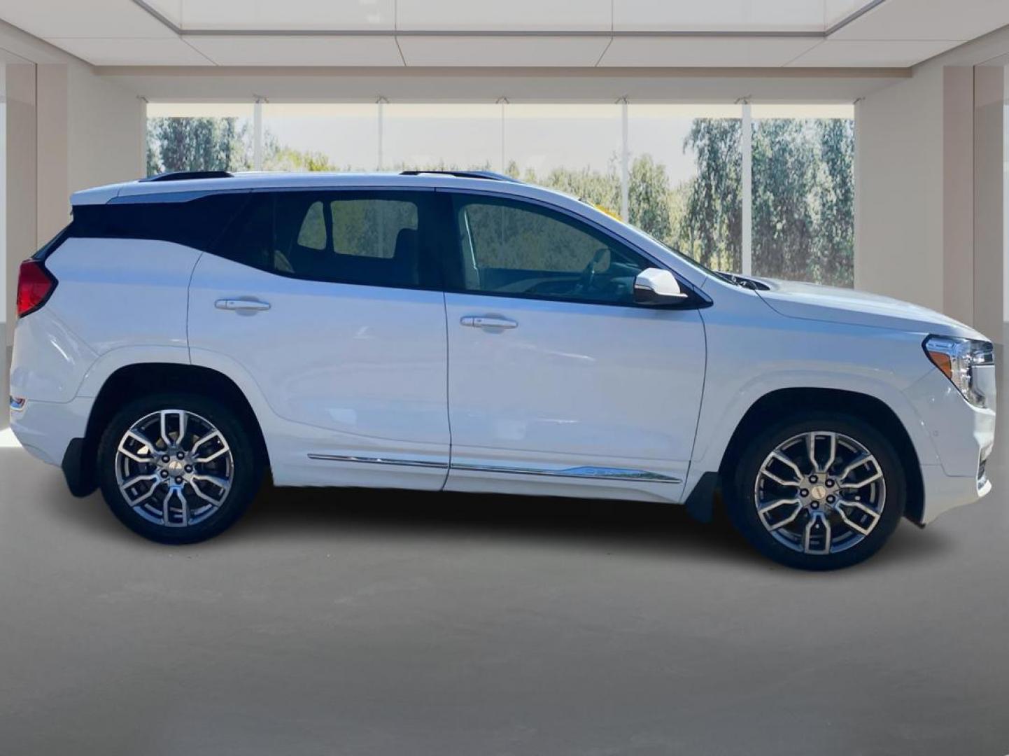 2022 WHITE GMC TERRAIN DENALI (3GKALXEV4NL) with an 1.5L engine, Automatic transmission, located at 908 SE 14th Street, Des Moines, IA, 50317, (515) 281-0330, 41.580303, -93.597046 - Photo#1