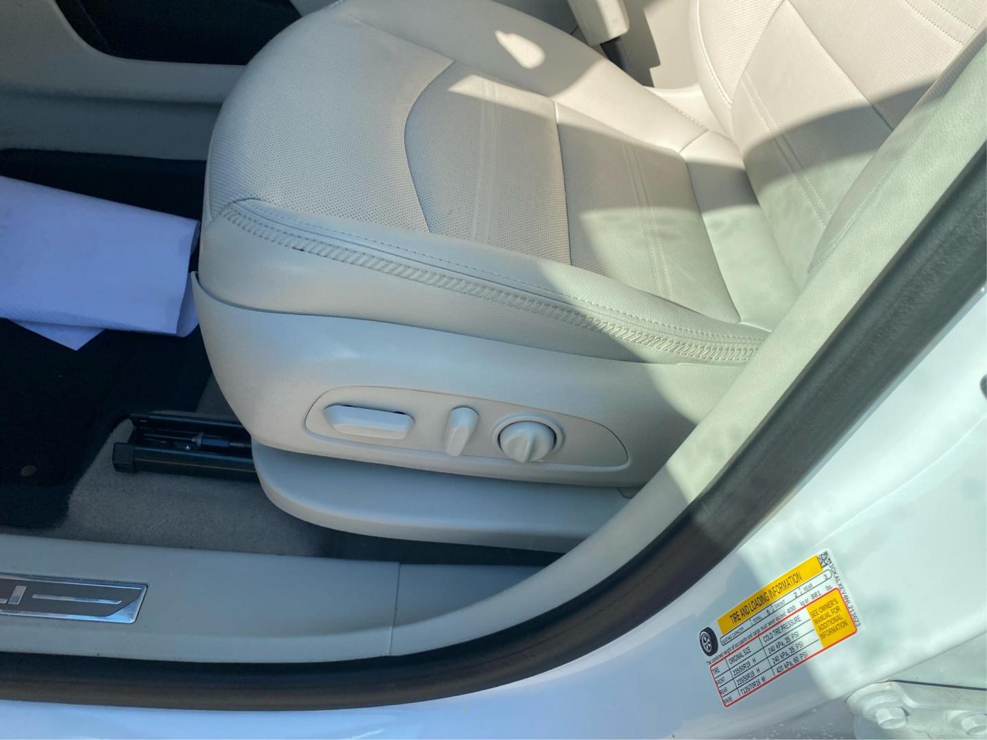 2022 WHITE GMC TERRAIN DENALI (3GKALXEV4NL) with an 1.5L engine, Automatic transmission, located at 908 SE 14th Street, Des Moines, IA, 50317, (515) 281-0330, 41.580303, -93.597046 - Photo#18