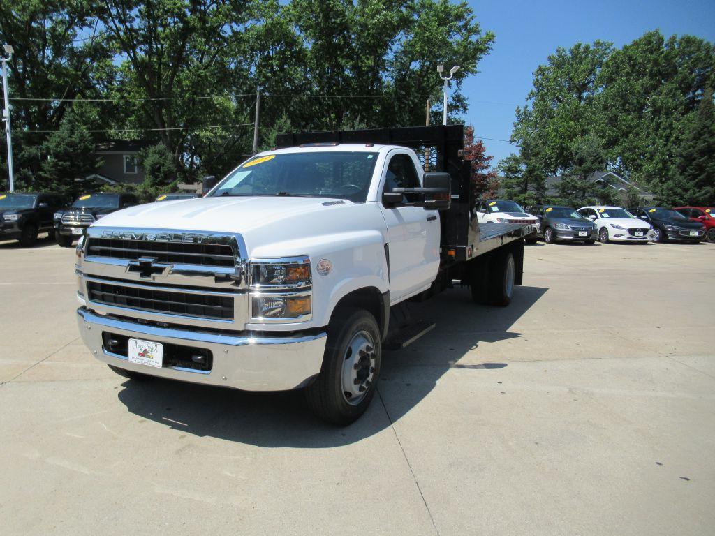 photo of 2019 CHEVROLET SILVERADO MEDIU white flat bed