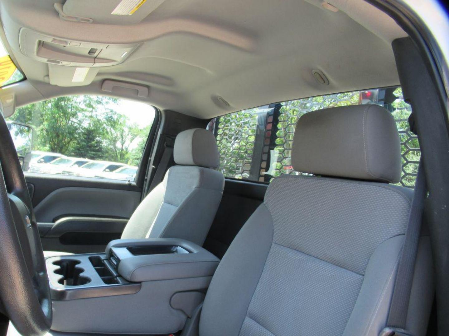 2019 WHITE CHEVROLET SILVERADO MEDIU white flat bed (1HTKHPVK5KH) with an 6.6L engine, Automatic transmission, located at 908 SE 14th Street, Des Moines, IA, 50317, (515) 281-0330, 41.580303, -93.597046 - Photo#13