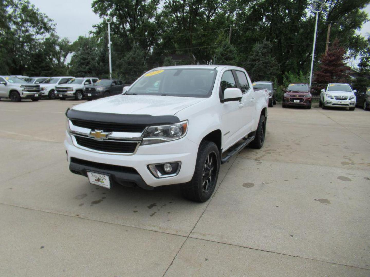 2020 WHITE CHEVROLET COLORADO LT (1GCGTCEN3L1) with an 3.6L engine, Automatic transmission, located at 908 SE 14th Street, Des Moines, IA, 50317, (515) 281-0330, 41.580303, -93.597046 - Photo#0