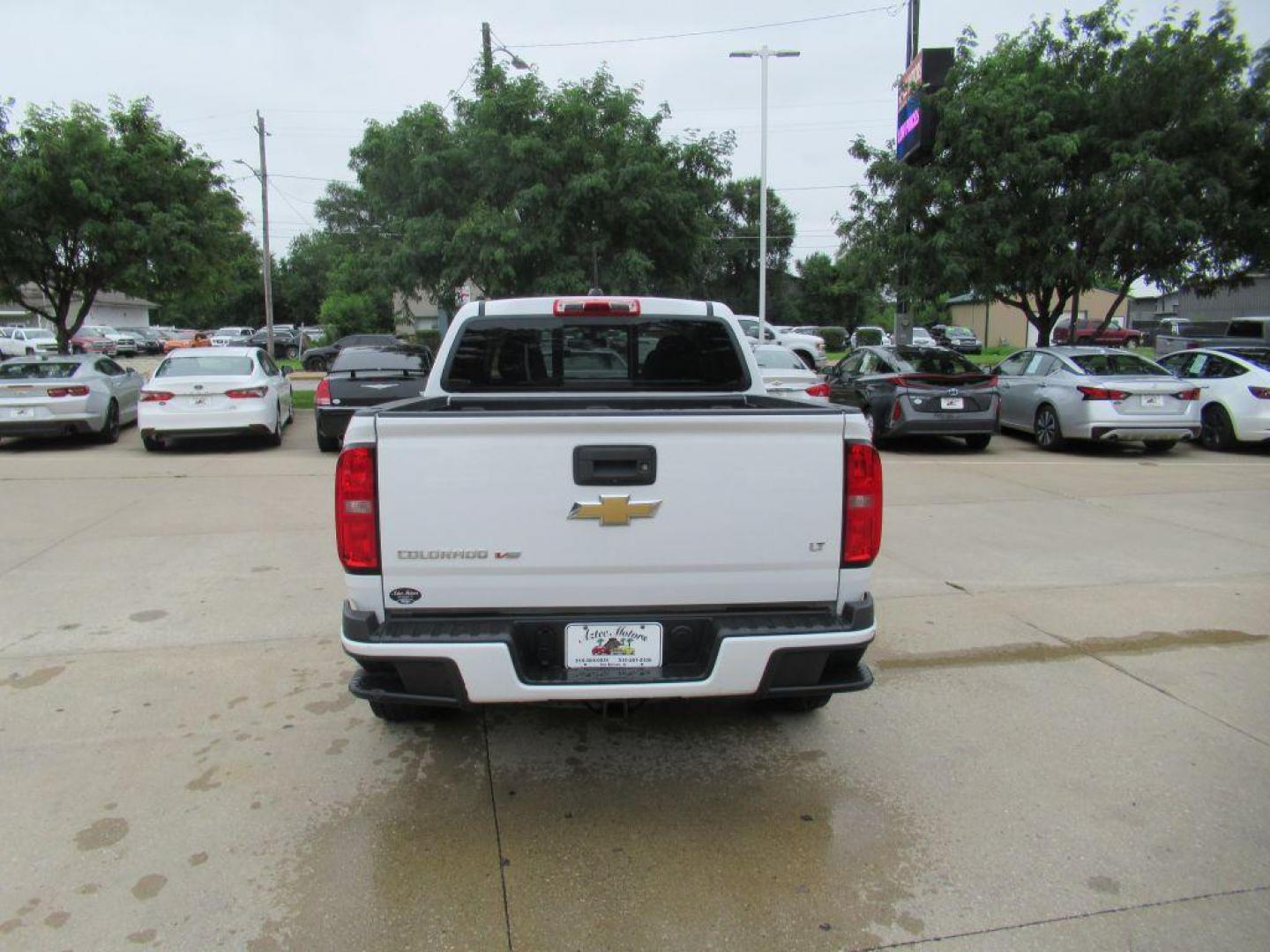 2020 WHITE CHEVROLET COLORADO LT (1GCGTCEN3L1) with an 3.6L engine, Automatic transmission, located at 908 SE 14th Street, Des Moines, IA, 50317, (515) 281-0330, 41.580303, -93.597046 - Photo#5