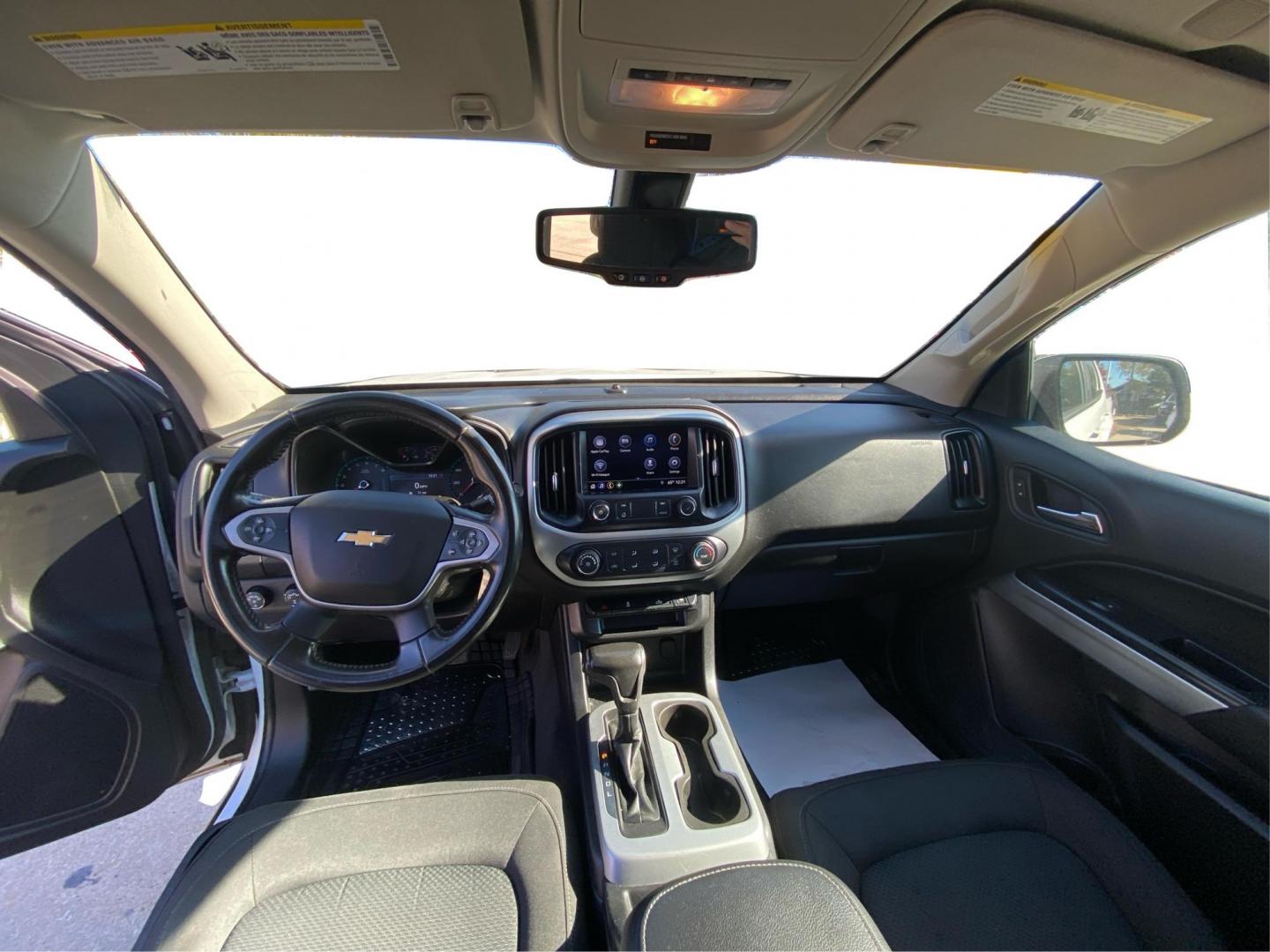 2020 WHITE CHEVROLET COLORADO LT (1GCGTCEN3L1) with an 3.6L engine, Automatic transmission, located at 908 SE 14th Street, Des Moines, IA, 50317, (515) 281-0330, 41.580303, -93.597046 - Photo#21