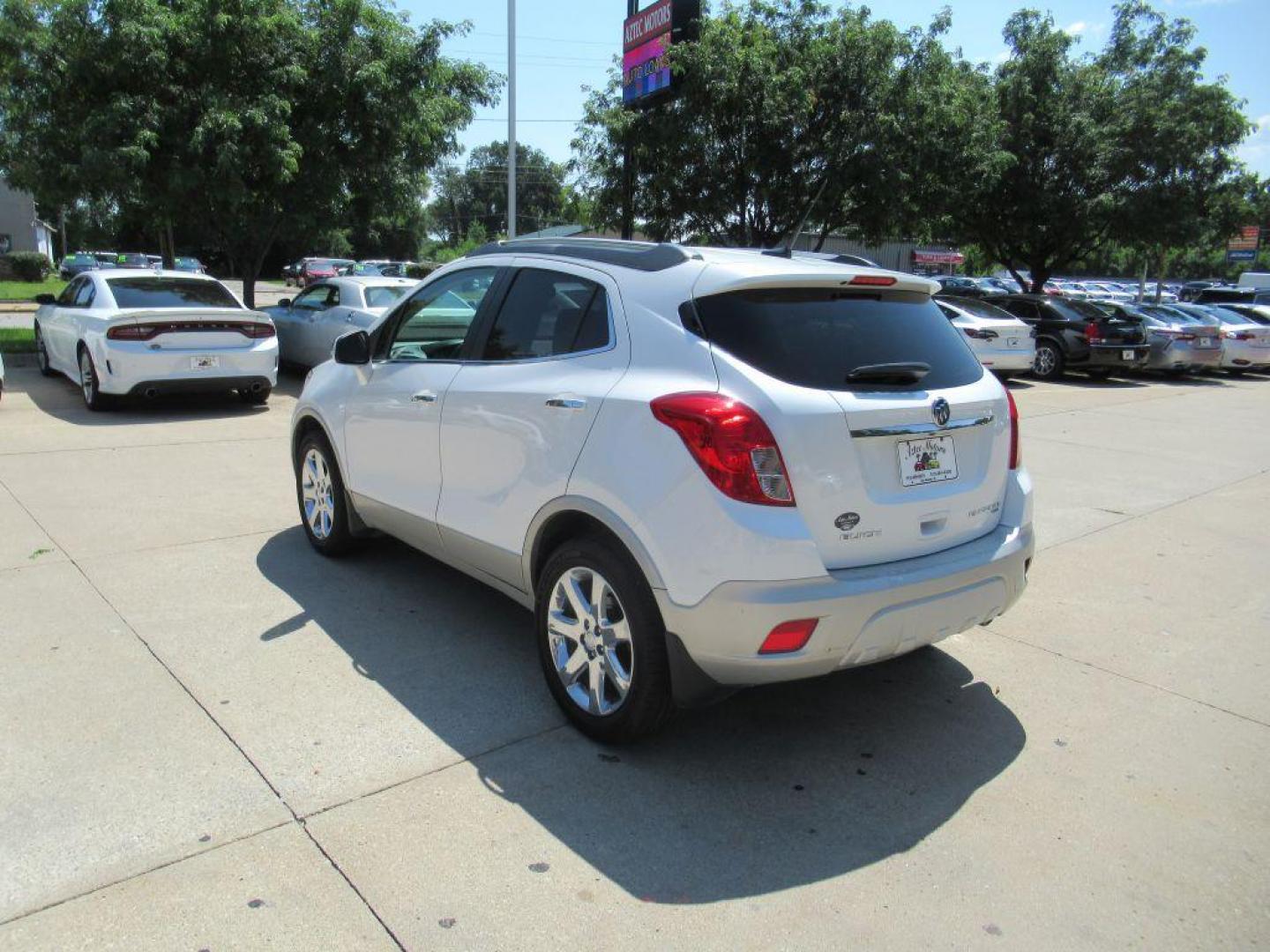 2014 WHITE BUICK ENCORE (KL4CJGSB0EB) with an 1.4L engine, Automatic transmission, located at 908 SE 14th Street, Des Moines, IA, 50317, (515) 281-0330, 41.580303, -93.597046 - Photo#6