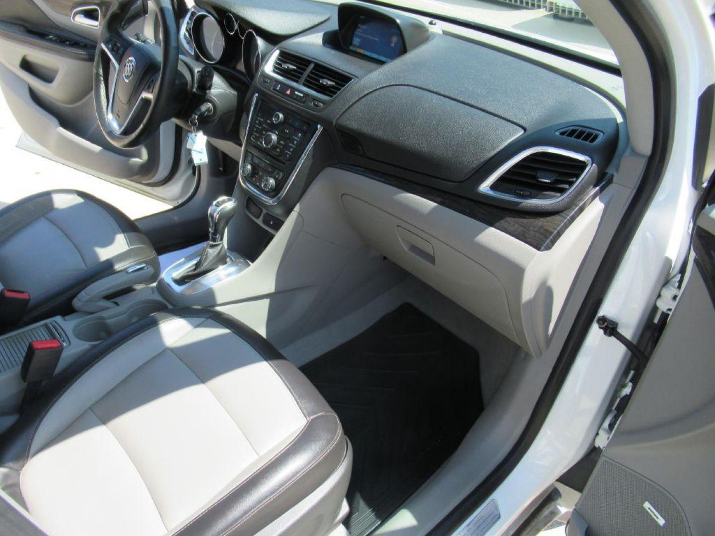 2014 WHITE BUICK ENCORE (KL4CJGSB0EB) with an 1.4L engine, Automatic transmission, located at 908 SE 14th Street, Des Moines, IA, 50317, (515) 281-0330, 41.580303, -93.597046 - Photo#13