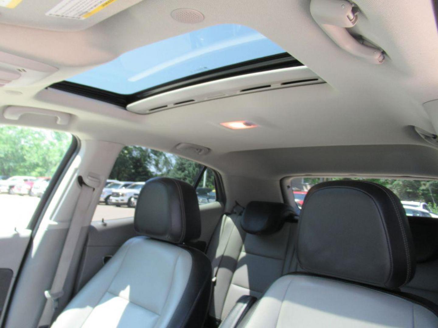2014 WHITE BUICK ENCORE (KL4CJGSB0EB) with an 1.4L engine, Automatic transmission, located at 908 SE 14th Street, Des Moines, IA, 50317, (515) 281-0330, 41.580303, -93.597046 - Photo#17