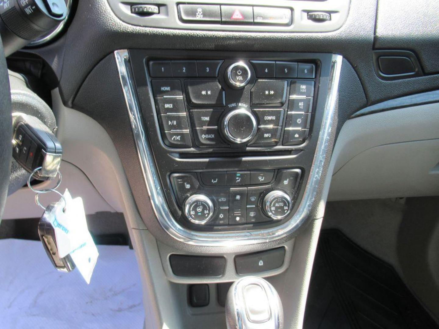 2014 WHITE BUICK ENCORE (KL4CJGSB0EB) with an 1.4L engine, Automatic transmission, located at 908 SE 14th Street, Des Moines, IA, 50317, (515) 281-0330, 41.580303, -93.597046 - Photo#20