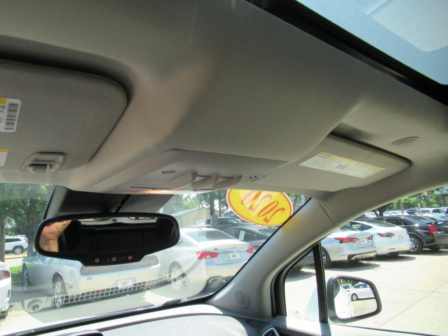 2014 WHITE BUICK ENCORE (KL4CJGSB0EB) with an 1.4L engine, Automatic transmission, located at 908 SE 14th Street, Des Moines, IA, 50317, (515) 281-0330, 41.580303, -93.597046 - Photo#22