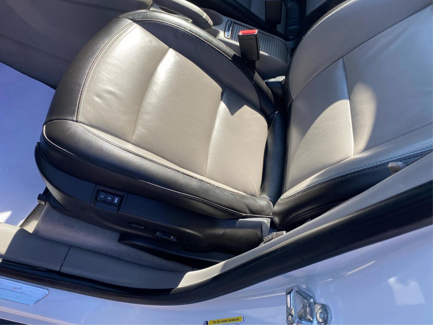 2014 WHITE BUICK ENCORE (KL4CJGSB0EB) with an 1.4L engine, Automatic transmission, located at 908 SE 14th Street, Des Moines, IA, 50317, (515) 281-0330, 41.580303, -93.597046 - Photo#18