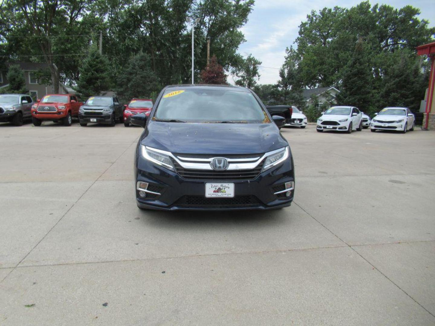2018 BLUE HONDA ODYSSEY ELITE (5FNRL6H90JB) with an 3.5L engine, Automatic transmission, located at 908 SE 14th Street, Des Moines, IA, 50317, (515) 281-0330, 41.580303, -93.597046 - Photo#1