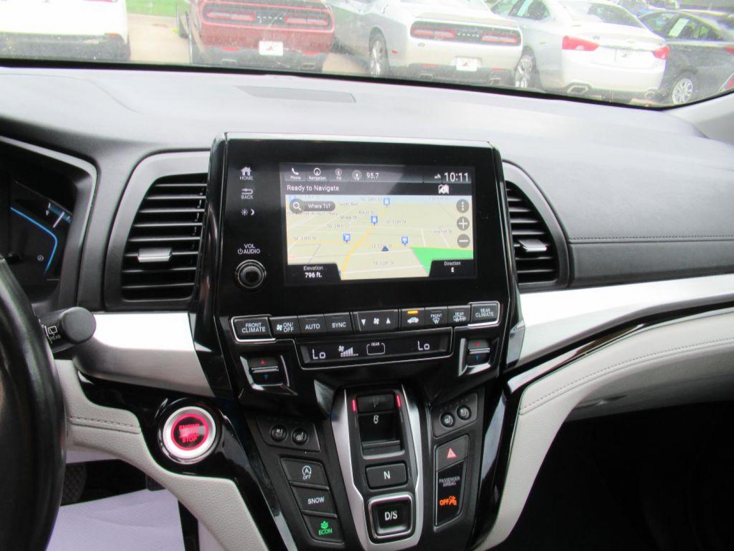 2018 BLUE HONDA ODYSSEY ELITE (5FNRL6H90JB) with an 3.5L engine, Automatic transmission, located at 908 SE 14th Street, Des Moines, IA, 50317, (515) 281-0330, 41.580303, -93.597046 - Photo#20