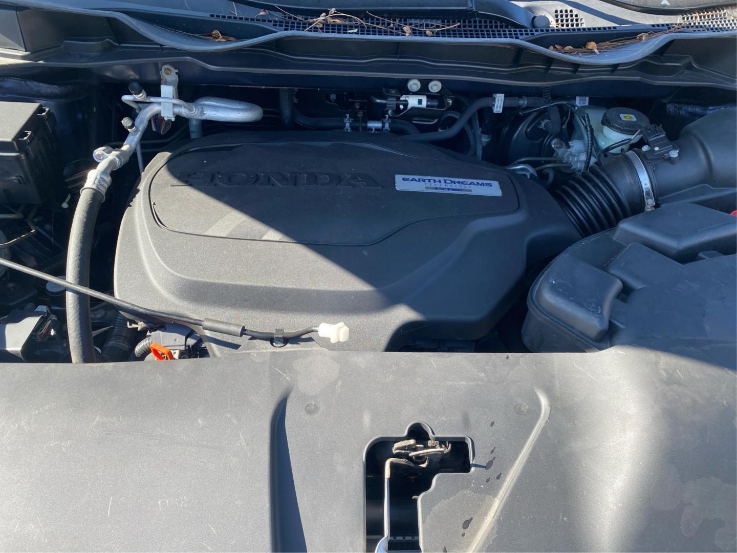 2018 BLUE HONDA ODYSSEY ELITE (5FNRL6H90JB) with an 3.5L engine, Automatic transmission, located at 908 SE 14th Street, Des Moines, IA, 50317, (515) 281-0330, 41.580303, -93.597046 - Photo#10