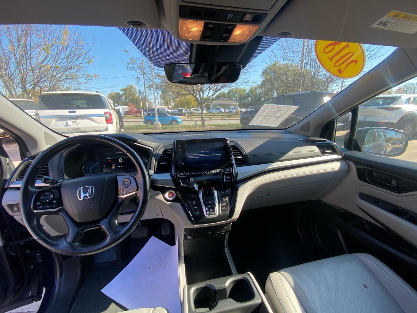 2018 BLUE HONDA ODYSSEY ELITE (5FNRL6H90JB) with an 3.5L engine, Automatic transmission, located at 908 SE 14th Street, Des Moines, IA, 50317, (515) 281-0330, 41.580303, -93.597046 - Photo#21