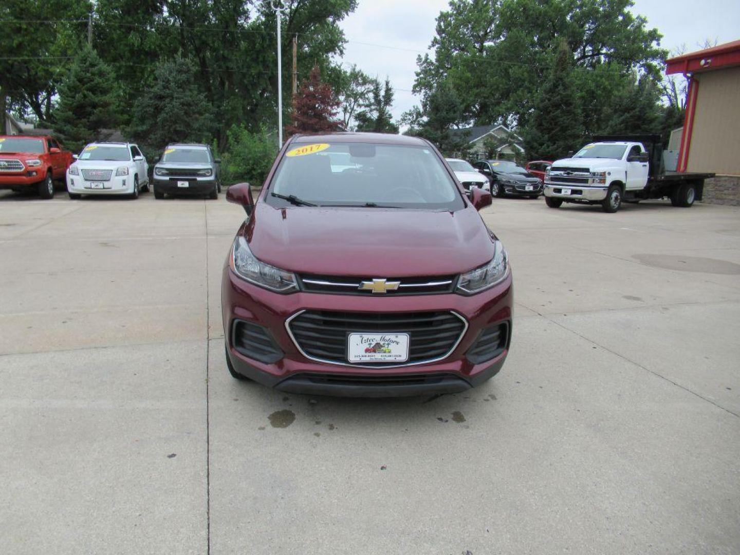 2017 RED CHEVROLET TRAX LS (3GNCJKSB7HL) with an 1.4L engine, Automatic transmission, located at 908 SE 14th Street, Des Moines, IA, 50317, (515) 281-0330, 41.580303, -93.597046 - Photo#1