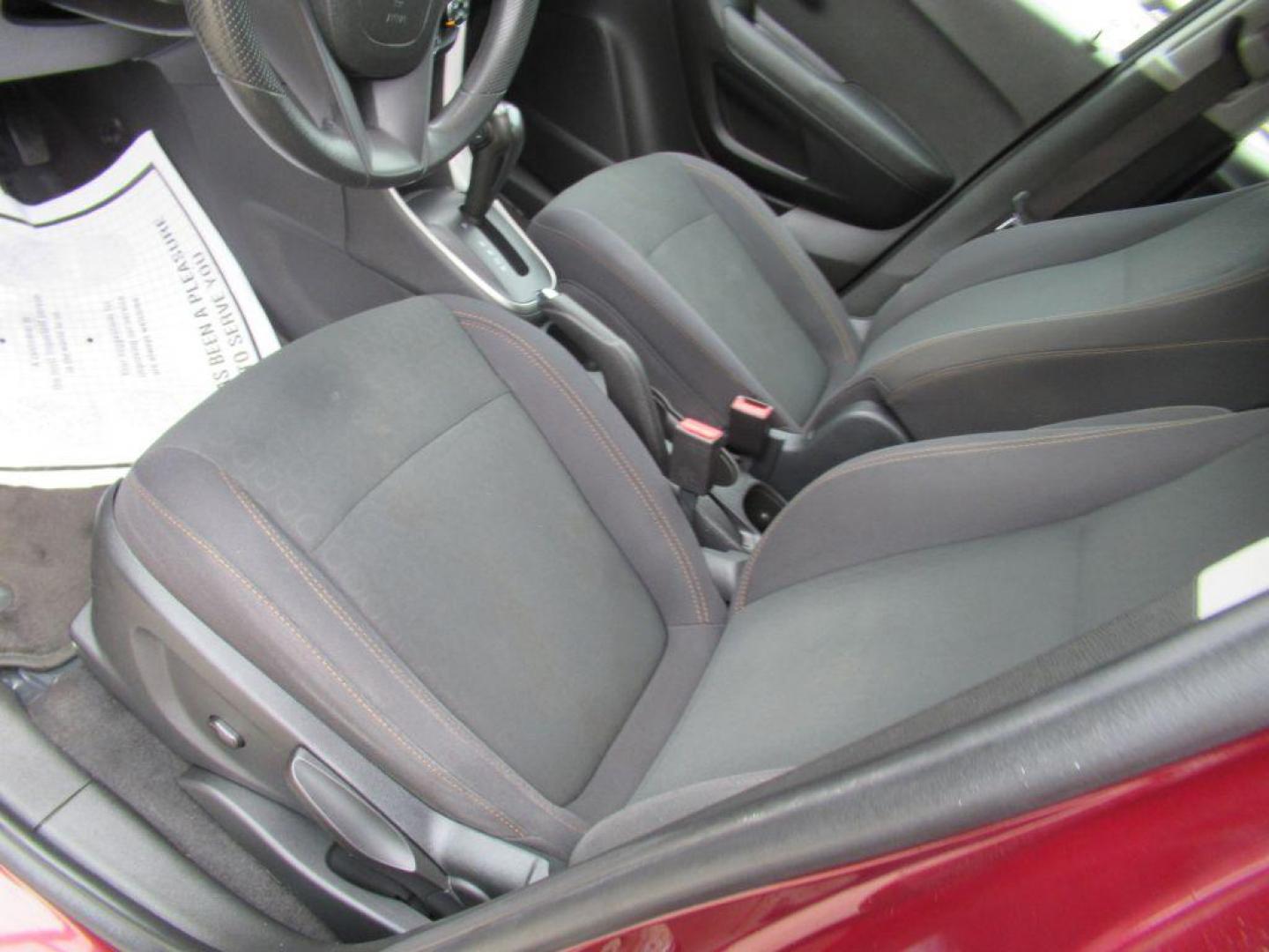 2017 RED CHEVROLET TRAX LS (3GNCJKSB7HL) with an 1.4L engine, Automatic transmission, located at 908 SE 14th Street, Des Moines, IA, 50317, (515) 281-0330, 41.580303, -93.597046 - Photo#16