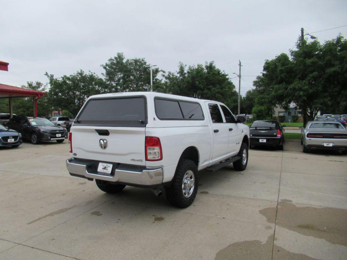 2020 WHITE RAM 2500 TRADESMAN (3C6UR5CL7LG) with an 6.7L engine, Automatic transmission, located at 908 SE 14th Street, Des Moines, IA, 50317, (515) 281-0330, 41.580303, -93.597046 - Photo#4