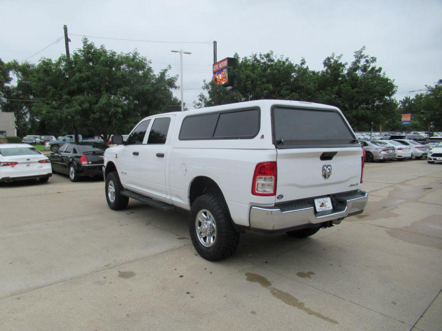 2020 WHITE RAM 2500 TRADESMAN (3C6UR5CL7LG) with an 6.7L engine, Automatic transmission, located at 908 SE 14th Street, Des Moines, IA, 50317, (515) 281-0330, 41.580303, -93.597046 - Photo#6