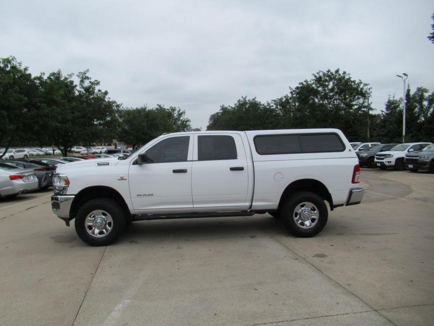2020 WHITE RAM 2500 TRADESMAN (3C6UR5CL7LG) with an 6.7L engine, Automatic transmission, located at 908 SE 14th Street, Des Moines, IA, 50317, (515) 281-0330, 41.580303, -93.597046 - Photo#7
