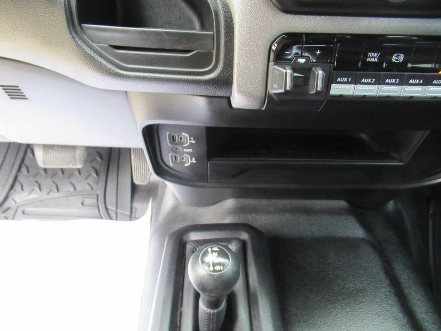 2020 WHITE RAM 2500 TRADESMAN (3C6UR5CL7LG) with an 6.7L engine, Automatic transmission, located at 908 SE 14th Street, Des Moines, IA, 50317, (515) 281-0330, 41.580303, -93.597046 - Photo#20