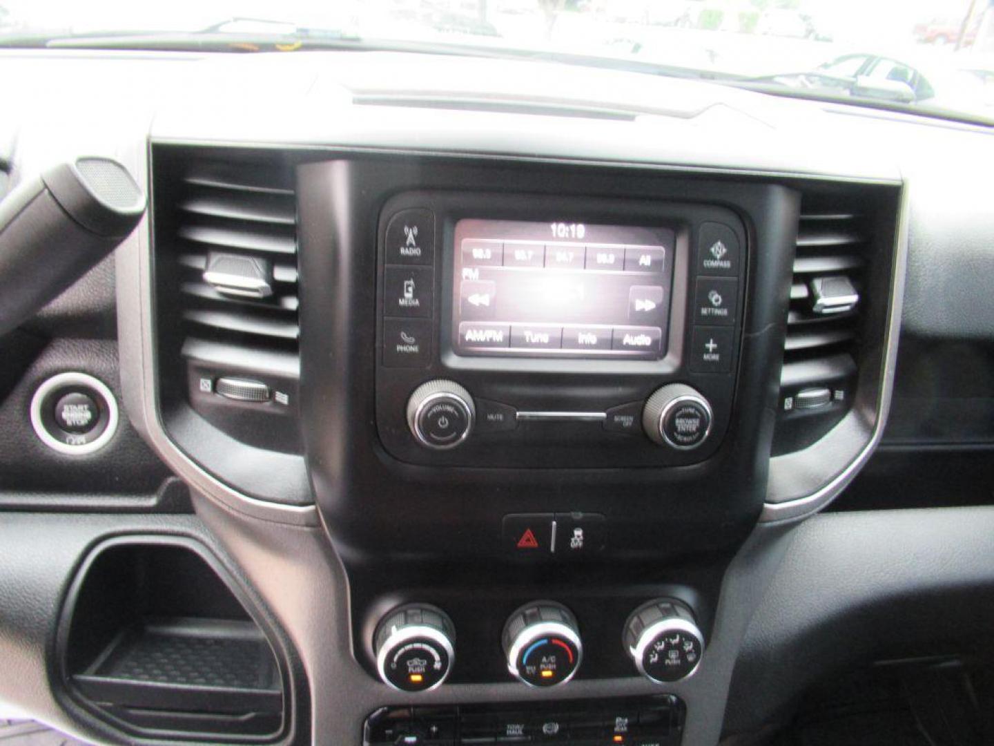 2020 WHITE RAM 2500 TRADESMAN (3C6UR5CL7LG) with an 6.7L engine, Automatic transmission, located at 908 SE 14th Street, Des Moines, IA, 50317, (515) 281-0330, 41.580303, -93.597046 - Photo#22