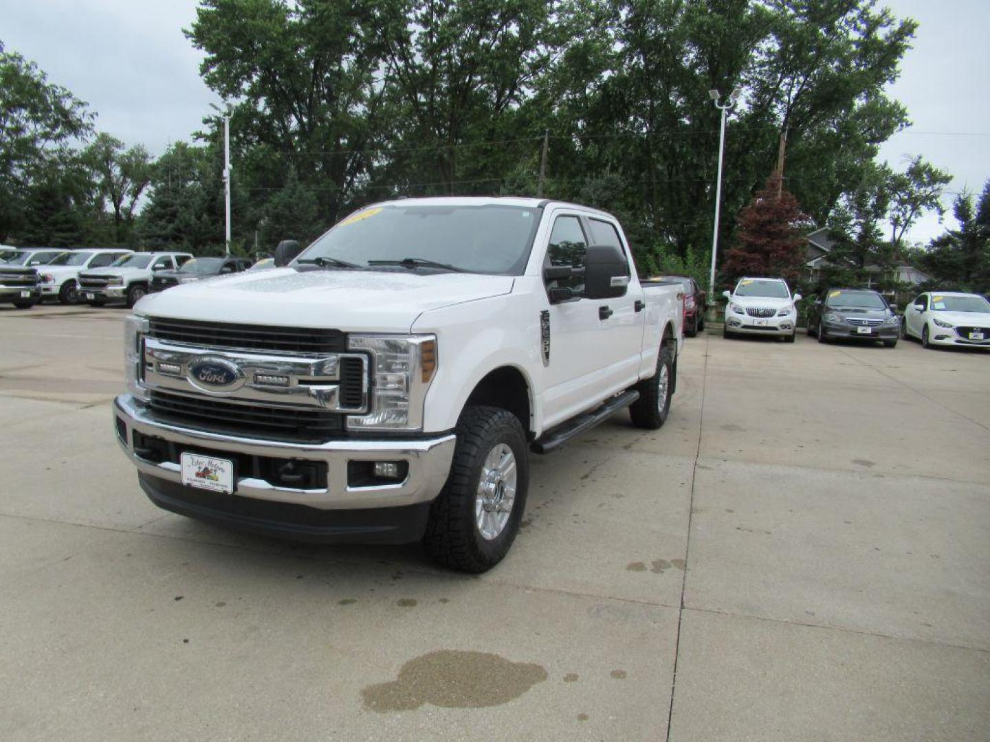 2019 WHITE FORD F250 SUPER DUTY (1FT7W2B67KE) with an 6.2L engine, Automatic transmission, located at 908 SE 14th Street, Des Moines, IA, 50317, (515) 281-0330, 41.580303, -93.597046 - Photo#0