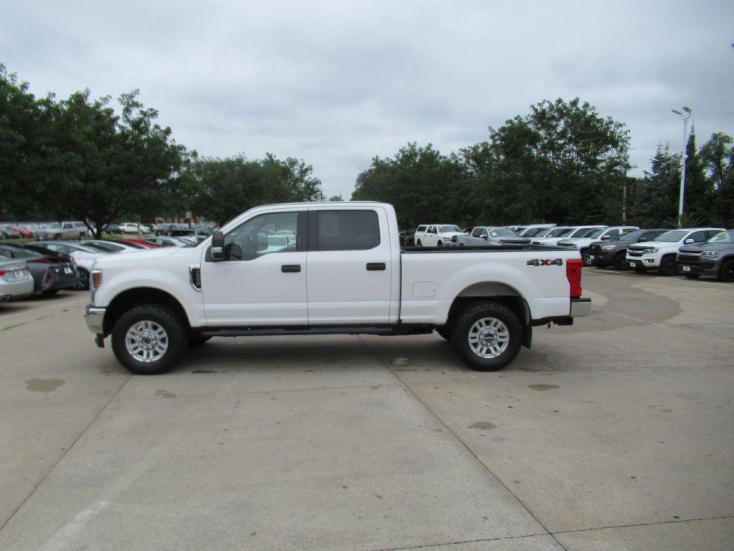 2019 WHITE FORD F250 SUPER DUTY (1FT7W2B67KE) with an 6.2L engine, Automatic transmission, located at 908 SE 14th Street, Des Moines, IA, 50317, (515) 281-0330, 41.580303, -93.597046 - Photo#7