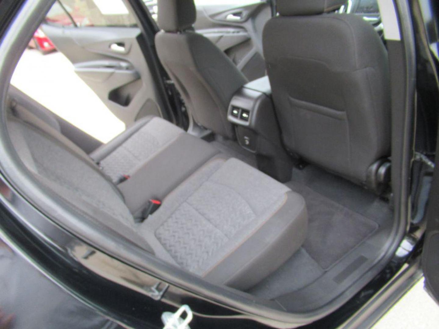 2022 BLACK CHEVROLET EQUINOX LT (3GNAXUEV7NL) with an 1.5L engine, Automatic transmission, located at 908 SE 14th Street, Des Moines, IA, 50317, (515) 281-0330, 41.580303, -93.597046 - Photo#14