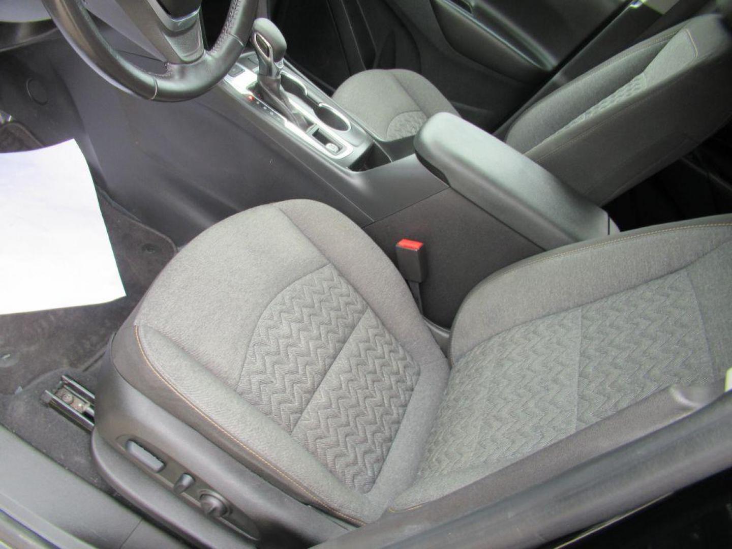 2022 BLACK CHEVROLET EQUINOX LT (3GNAXUEV7NL) with an 1.5L engine, Automatic transmission, located at 908 SE 14th Street, Des Moines, IA, 50317, (515) 281-0330, 41.580303, -93.597046 - Photo#16