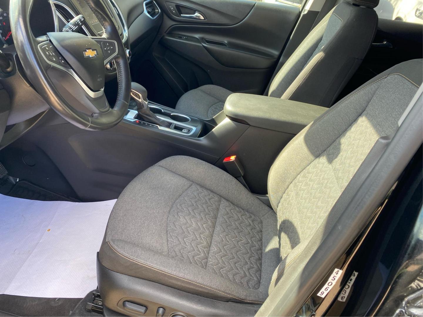 2022 BLACK CHEVROLET EQUINOX LT (3GNAXUEV7NL) with an 1.5L engine, Automatic transmission, located at 908 SE 14th Street, Des Moines, IA, 50317, (515) 281-0330, 41.580303, -93.597046 - Photo#8