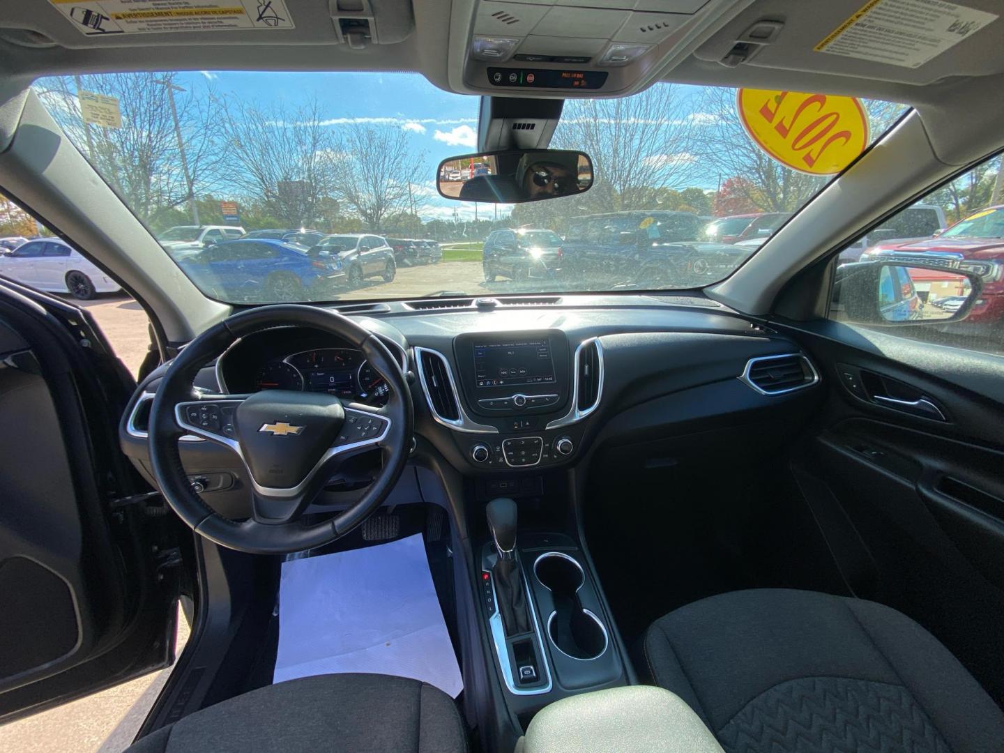 2022 BLACK CHEVROLET EQUINOX LT (3GNAXUEV7NL) with an 1.5L engine, Automatic transmission, located at 908 SE 14th Street, Des Moines, IA, 50317, (515) 281-0330, 41.580303, -93.597046 - Photo#21