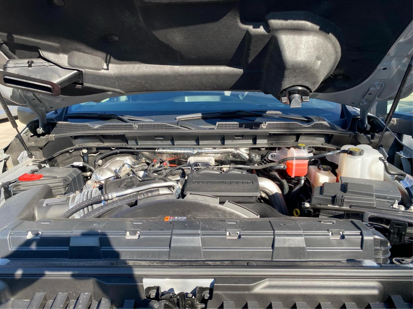 2024 GRAY GMC SIERRA 2500 HEAVY DUTY (1GT49LEY8RF) with an 6.6L engine, Automatic transmission, located at 908 SE 14th Street, Des Moines, IA, 50317, (515) 281-0330, 41.580303, -93.597046 - Photo#10