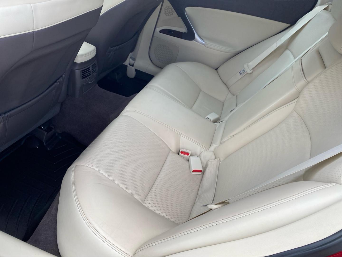 2012 RED LEXUS IS 250 (JTHCF5C22C2) with an 2.5L engine, Automatic transmission, located at 908 SE 14th Street, Des Moines, IA, 50317, (515) 281-0330, 41.580303, -93.597046 - Photo#9