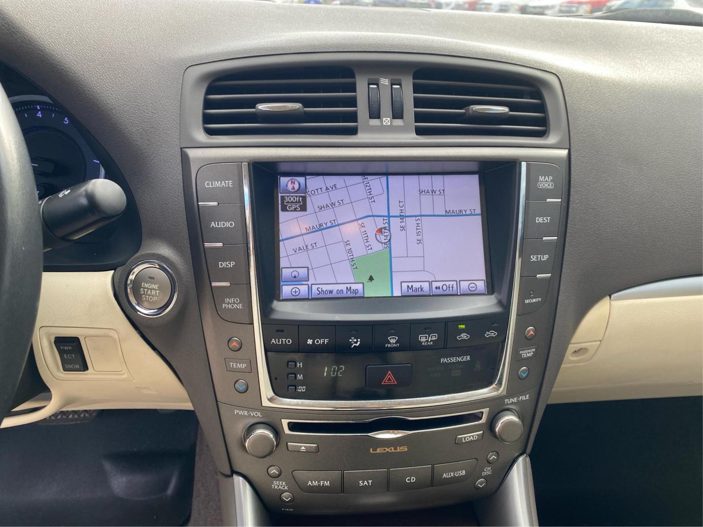 2012 RED LEXUS IS 250 (JTHCF5C22C2) with an 2.5L engine, Automatic transmission, located at 908 SE 14th Street, Des Moines, IA, 50317, (515) 281-0330, 41.580303, -93.597046 - Photo#12