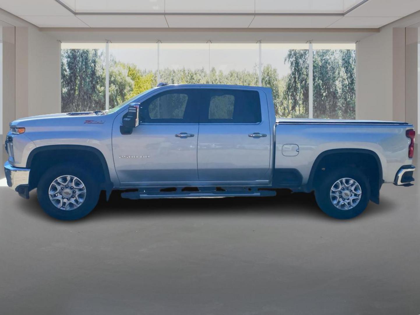 2023 SILVER CHEVROLET SILVERADO 2500 HEAVY DUTY LTZ (2GC1YPEY5P1) with an 6.6L engine, Automatic transmission, located at 908 SE 14th Street, Des Moines, IA, 50317, (515) 281-0330, 41.580303, -93.597046 - Photo#5