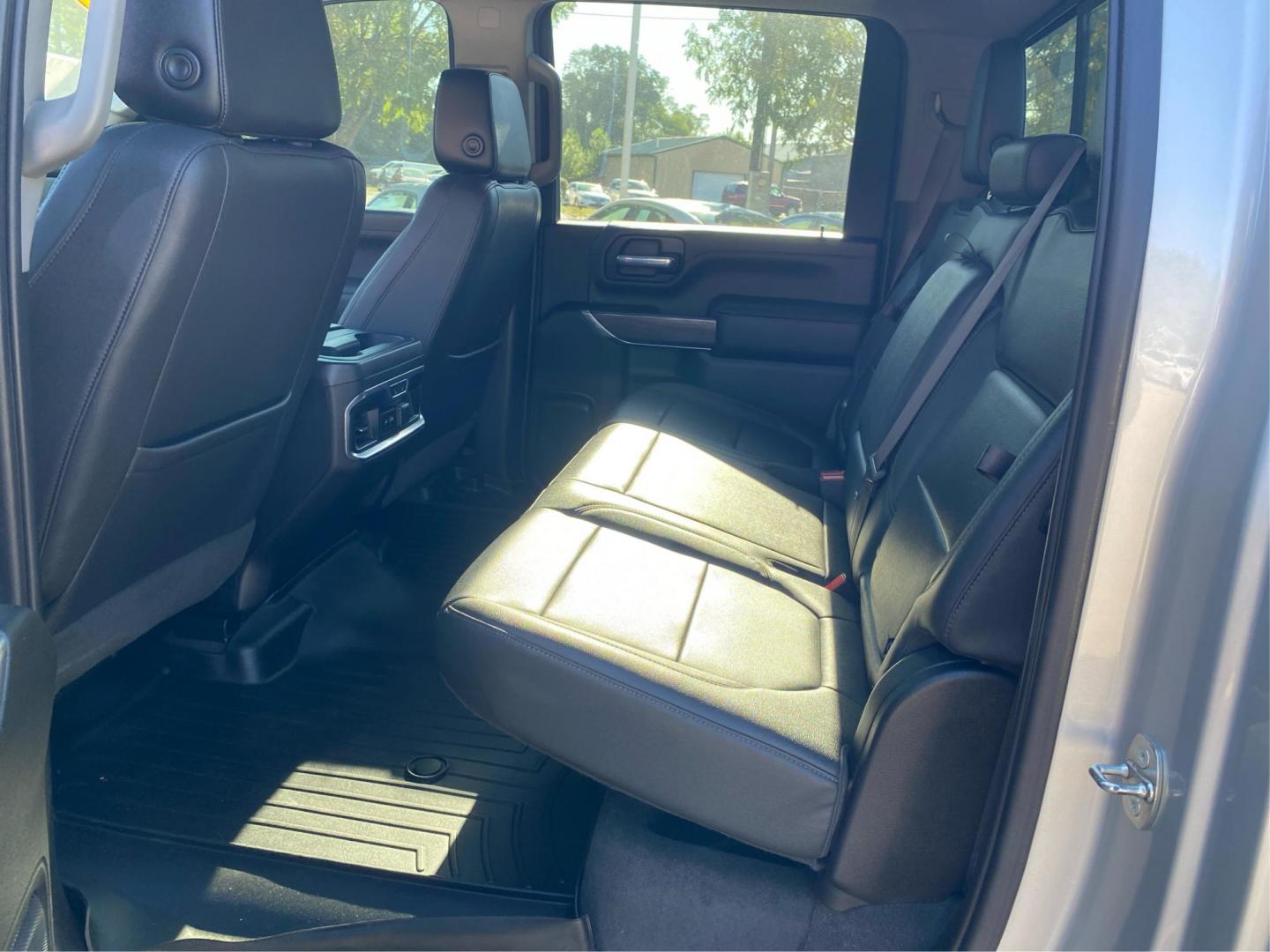 2023 SILVER CHEVROLET SILVERADO 2500 HEAVY DUTY LTZ (2GC1YPEY5P1) with an 6.6L engine, Automatic transmission, located at 908 SE 14th Street, Des Moines, IA, 50317, (515) 281-0330, 41.580303, -93.597046 - Photo#9