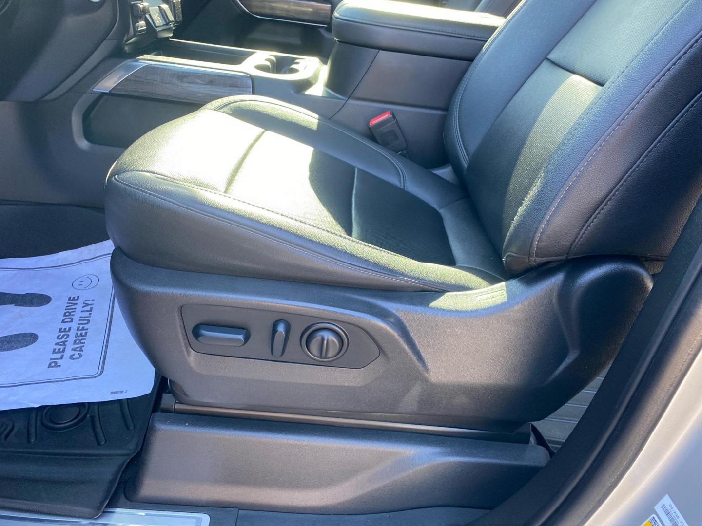 2023 SILVER CHEVROLET SILVERADO 2500 HEAVY DUTY LTZ (2GC1YPEY5P1) with an 6.6L engine, Automatic transmission, located at 908 SE 14th Street, Des Moines, IA, 50317, (515) 281-0330, 41.580303, -93.597046 - Photo#17