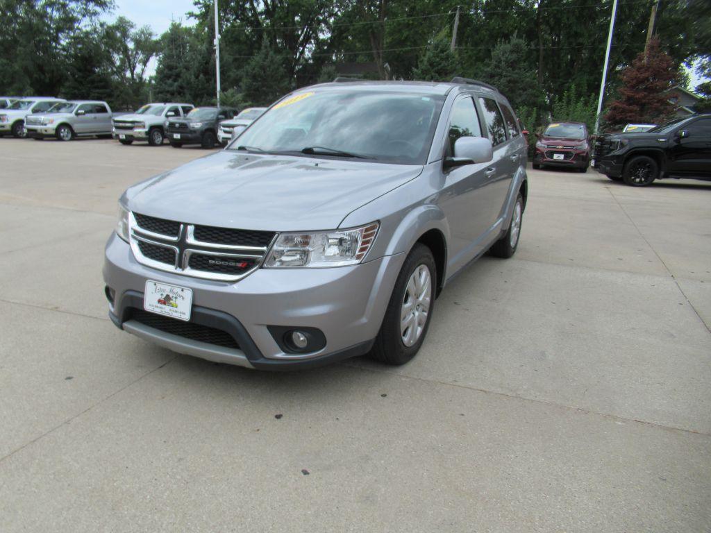 photo of 2019 DODGE JOURNEY SE
